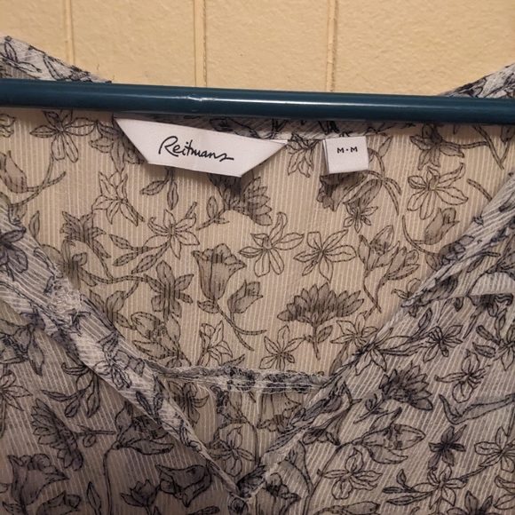 Floral Reitmans blouse - Picture 2 of 3